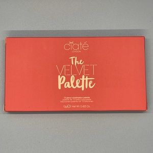 Ciate The Velvet Palette 12 Piece Eye Shadow Pette